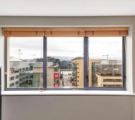 Apartment Exclusive Square View Ifsc
